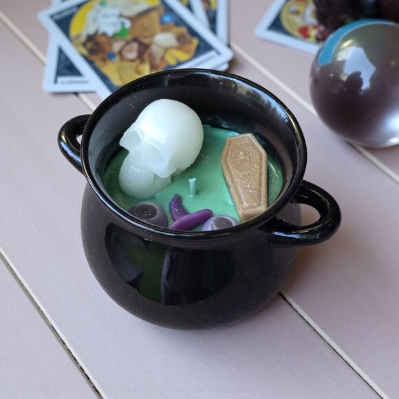 Handmade ✦ Witch’s Cauldron Candle ✦ Coffee Cake Vanilla Cinnamon Brandy Soy Wax - Picture 3 of 6